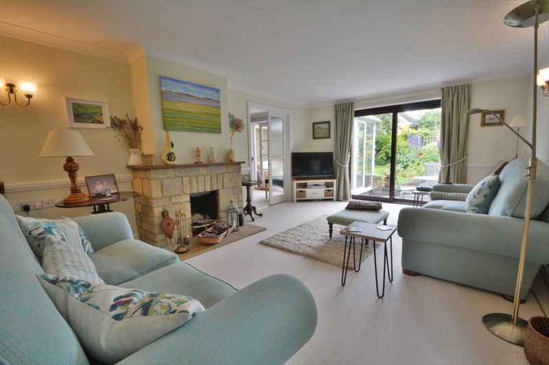 Living room- click for photo gallery